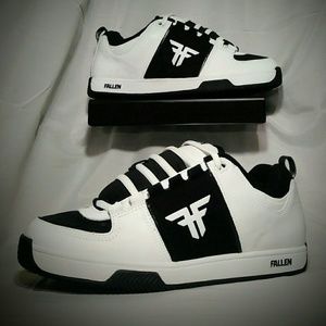 Fallen Relapse sz10.5 (BEYOND RARE, EUC)